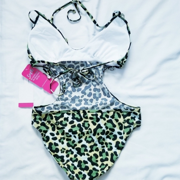 NWT Capri Swimwear Animal Print Fringe Cut Out Open Back One Piece Swims… - Picture 12 of 12